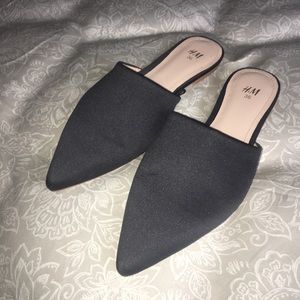 Pointed toe flats